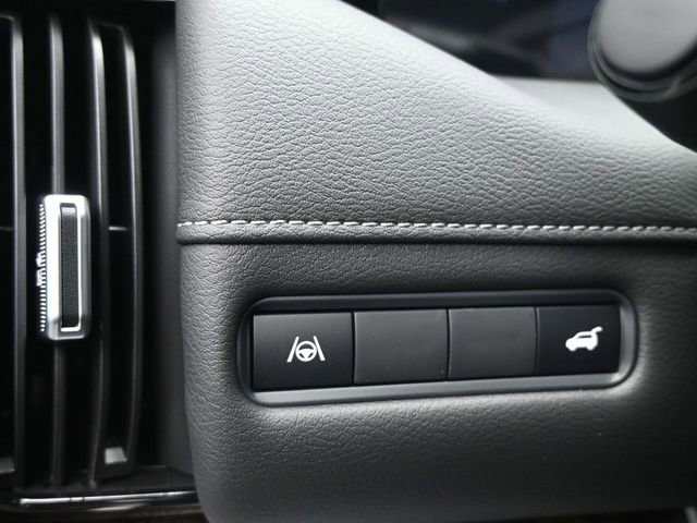 New 2026 Nissan Armada SL w/ Captain's Chari Seat Package AWD/4WD image 24