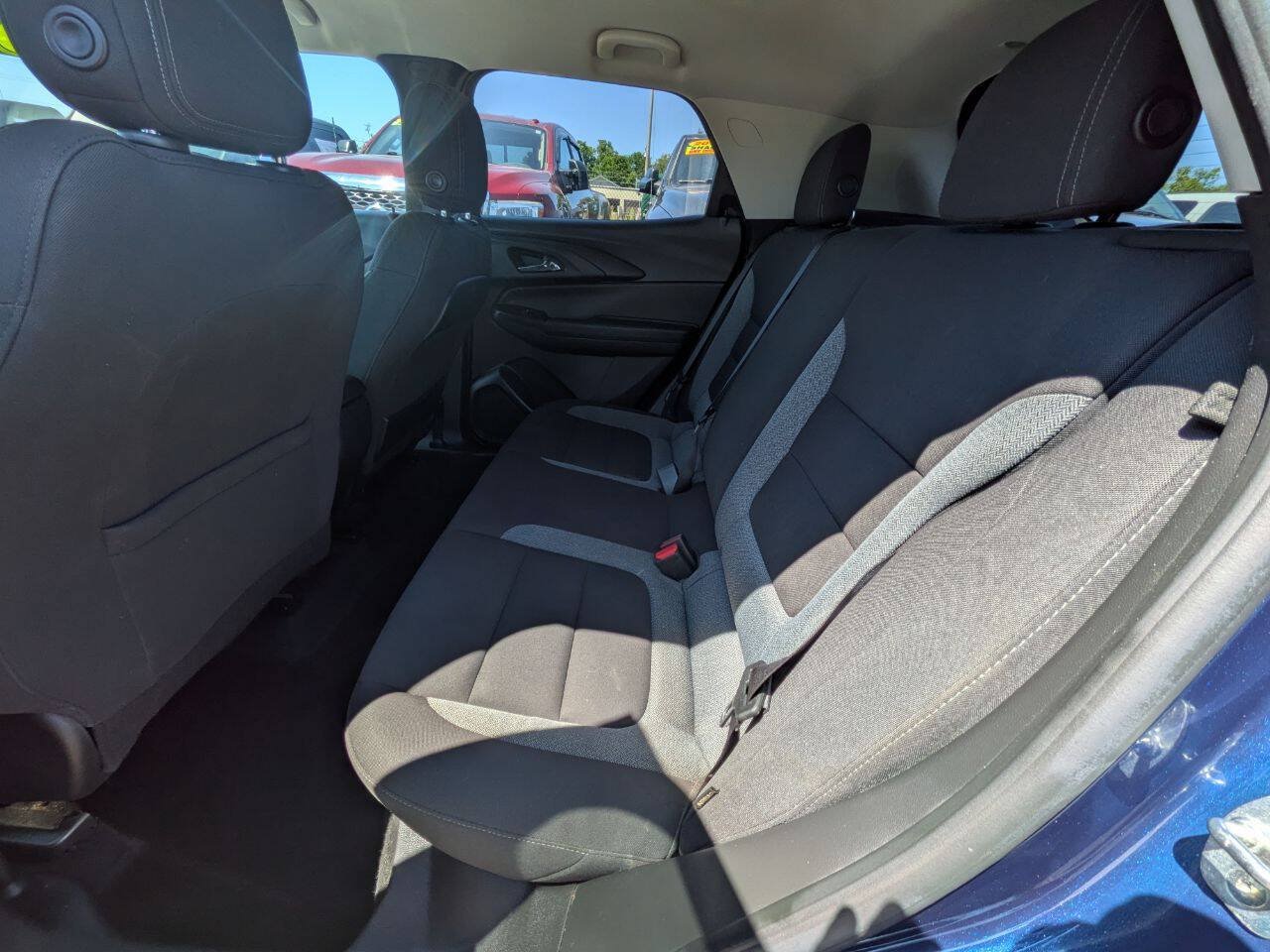 Used 2023 Chevrolet TrailBlazer LT FWD image 21