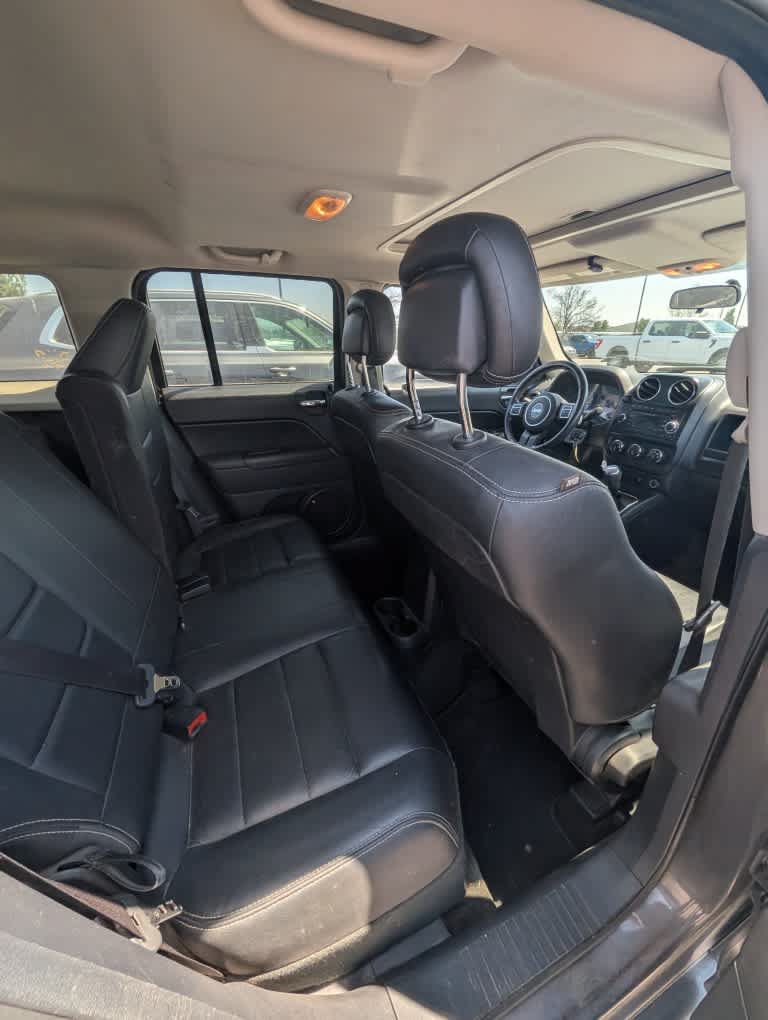 Used 2015 Jeep Patriot High Altitude AWD/4WD image 28