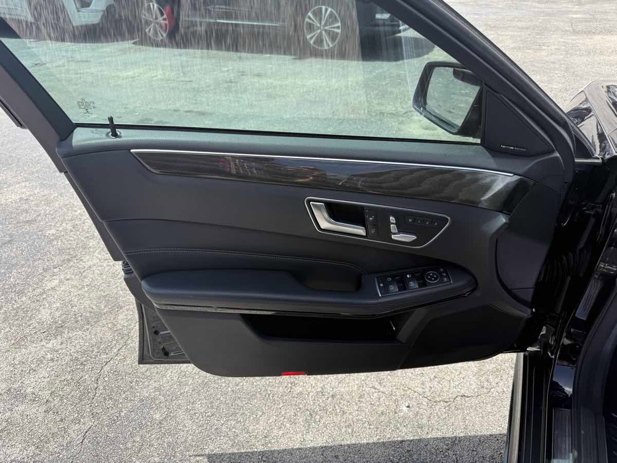 Used 2015 Mercedes-Benz E 350 4MATIC Sedan image 13