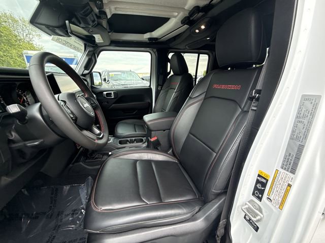 Used 2024 Jeep Gladiator Rubicon AWD/4WD image 11