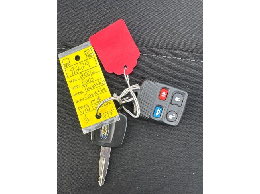 Used 2002 Ford Thunderbird image 46