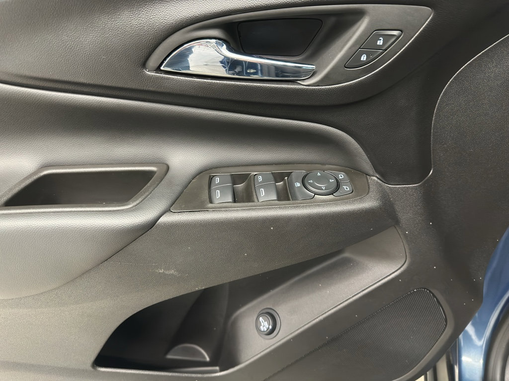 Used 2024 Chevrolet Equinox LT image 11