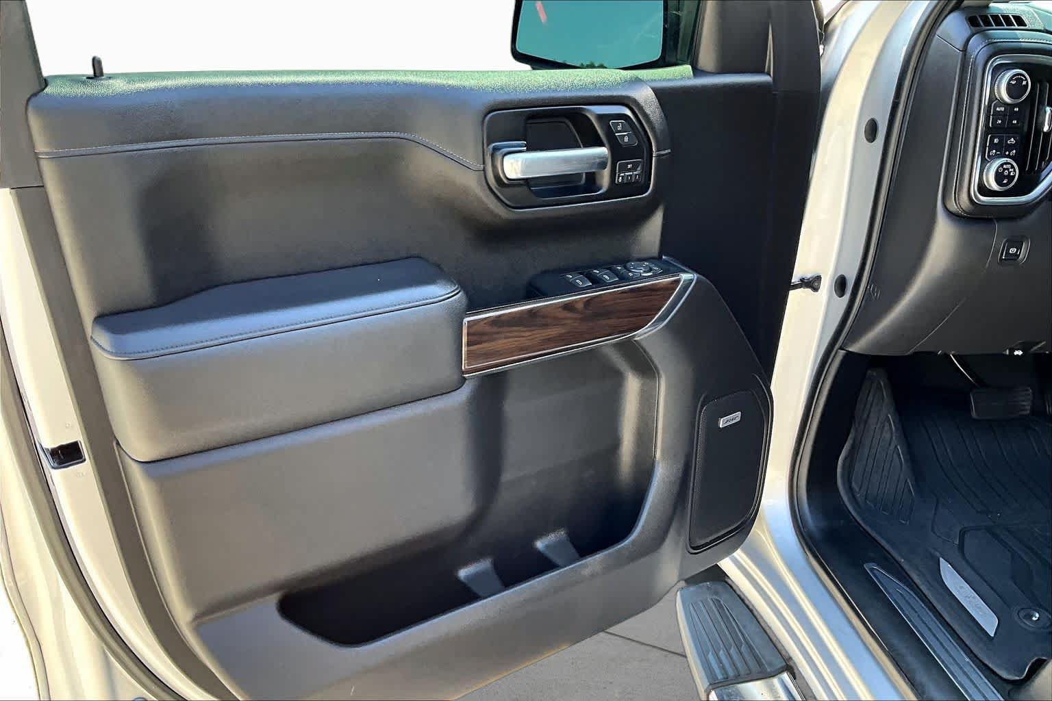 Used 2019 GMC Sierra 1500 SLT w/ SLT Premium Plus Package AWD/4WD image 20