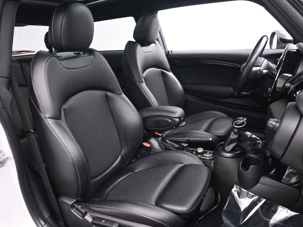 Used 2018 MINI Cooper S image 17