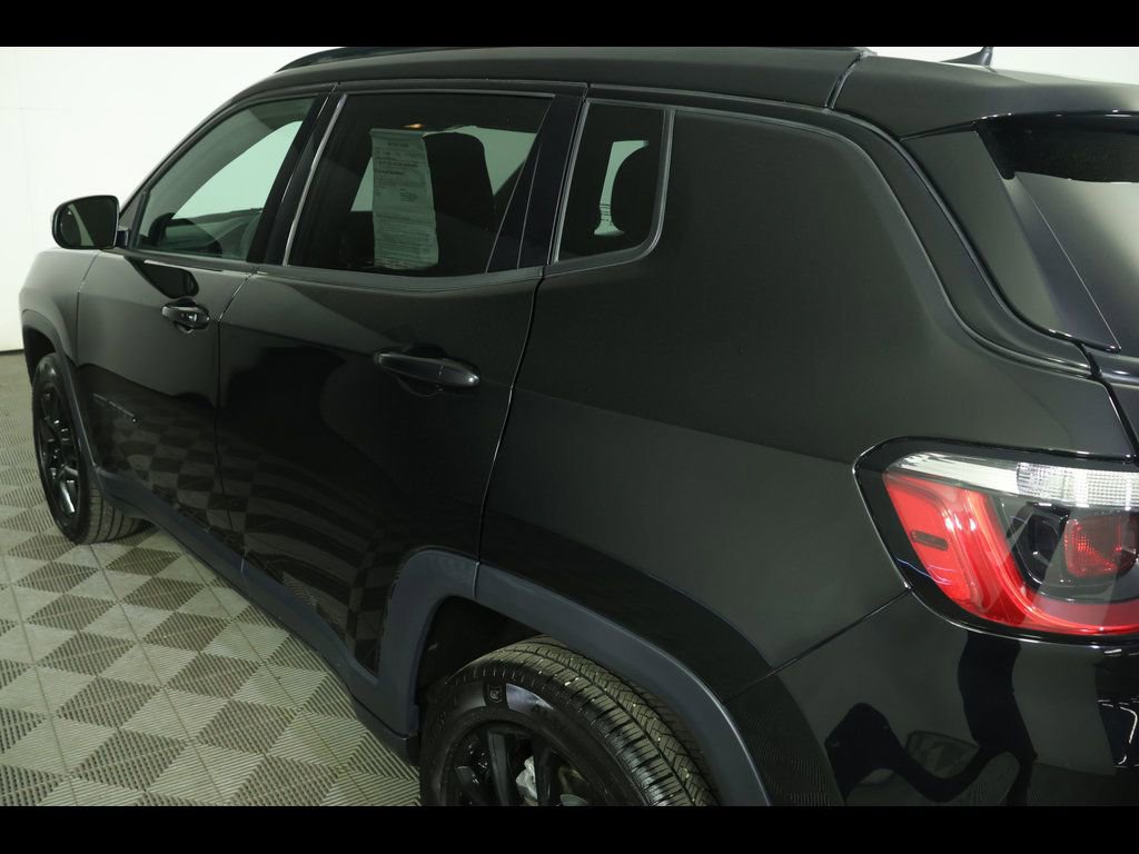 Used 2023 Jeep Compass Latitude w/ Convenience Group AWD/4WD image 19