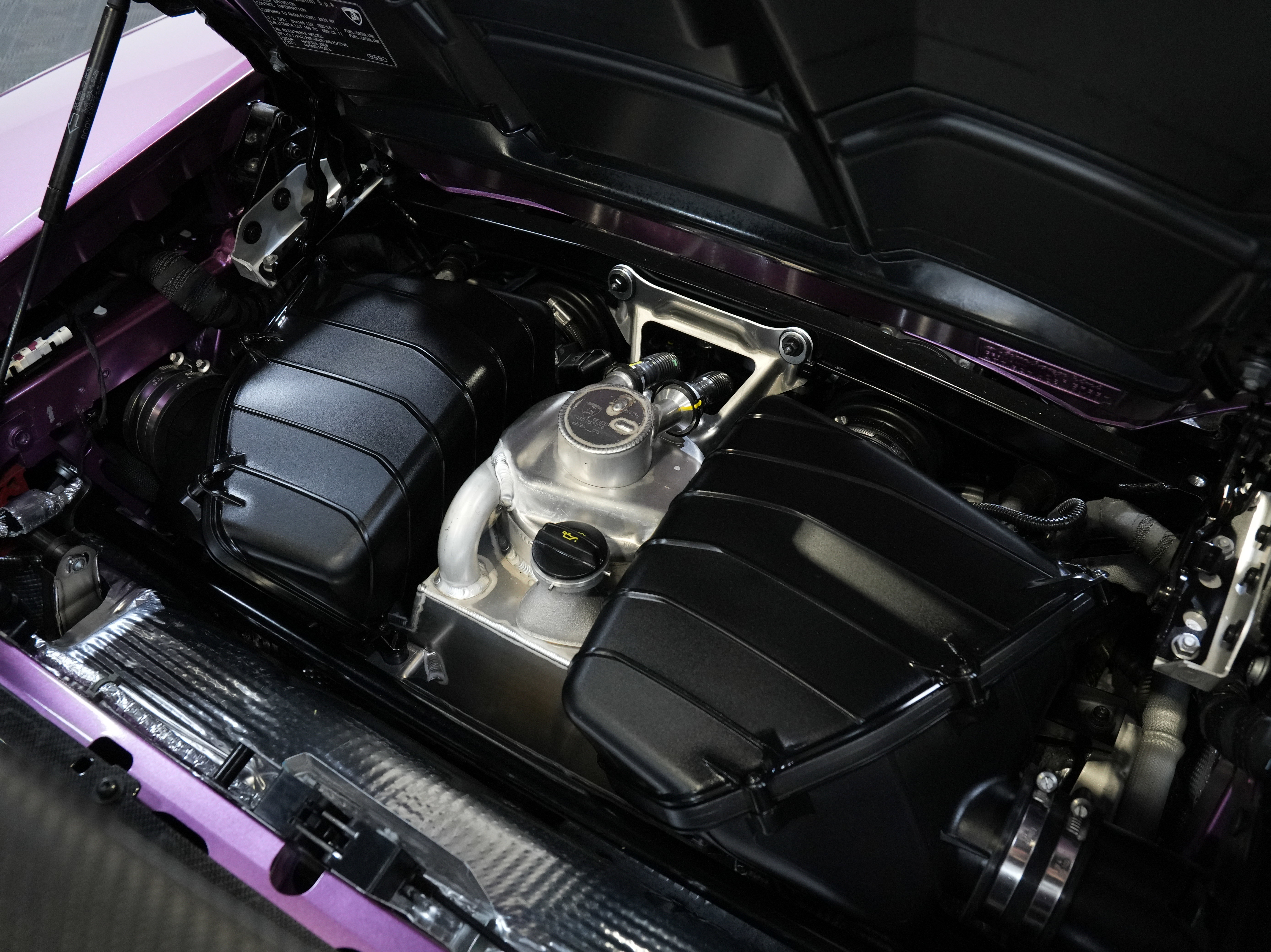 Used 2024 Lamborghini Huracan EVO image 66