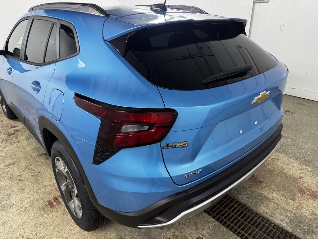 New 2026 Chevrolet Trax LT image 7