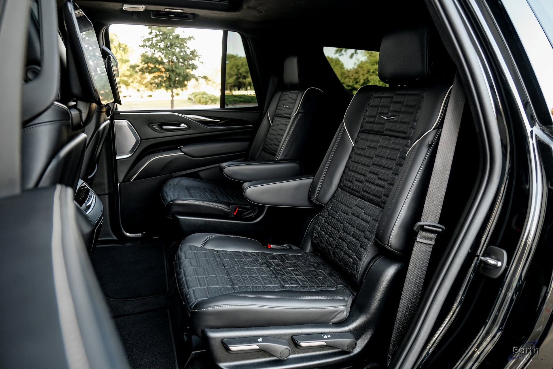 Used 2023 Cadillac Escalade V AWD/4WD image 80