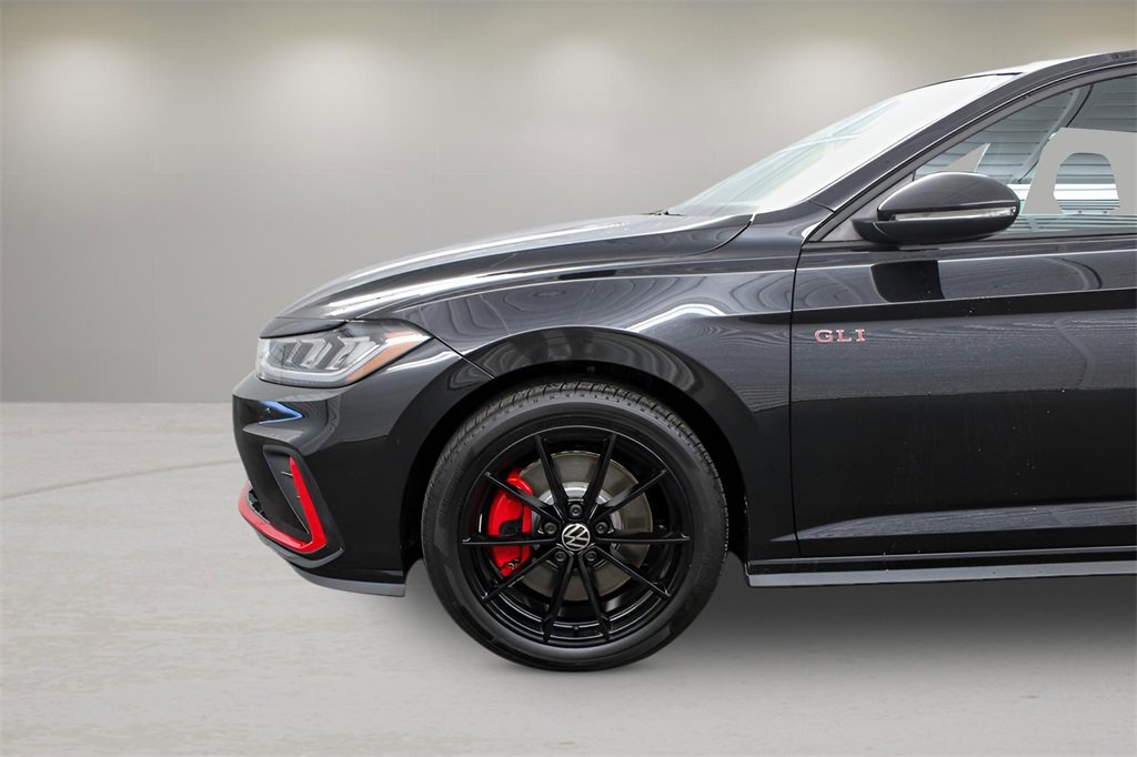 Used 2025 Volkswagen Jetta GLI Autobahn image 34