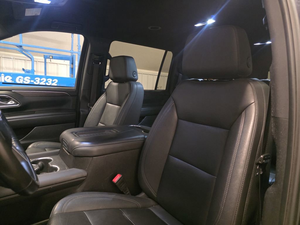 Used 2024 Chevrolet Suburban LT AWD/4WD image 23