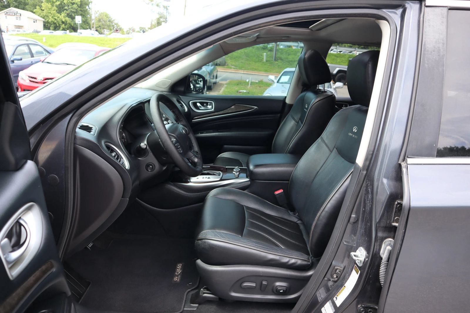 Used 2014 INFINITI QX60 Luxe w/ Premium Plus Package AWD/4WD image 9