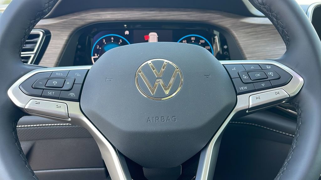 New 2025 Volkswagen Atlas SEL Premium R-Line image 24