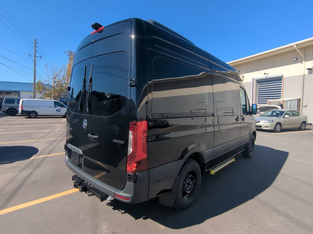 Used 2025 Mercedes-Benz Sprinter 2500 image 16