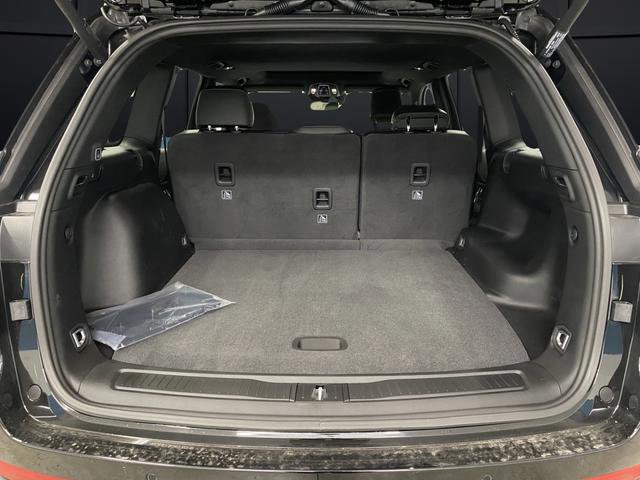 New 2025 Jeep Grand Cherokee Altitude image 14