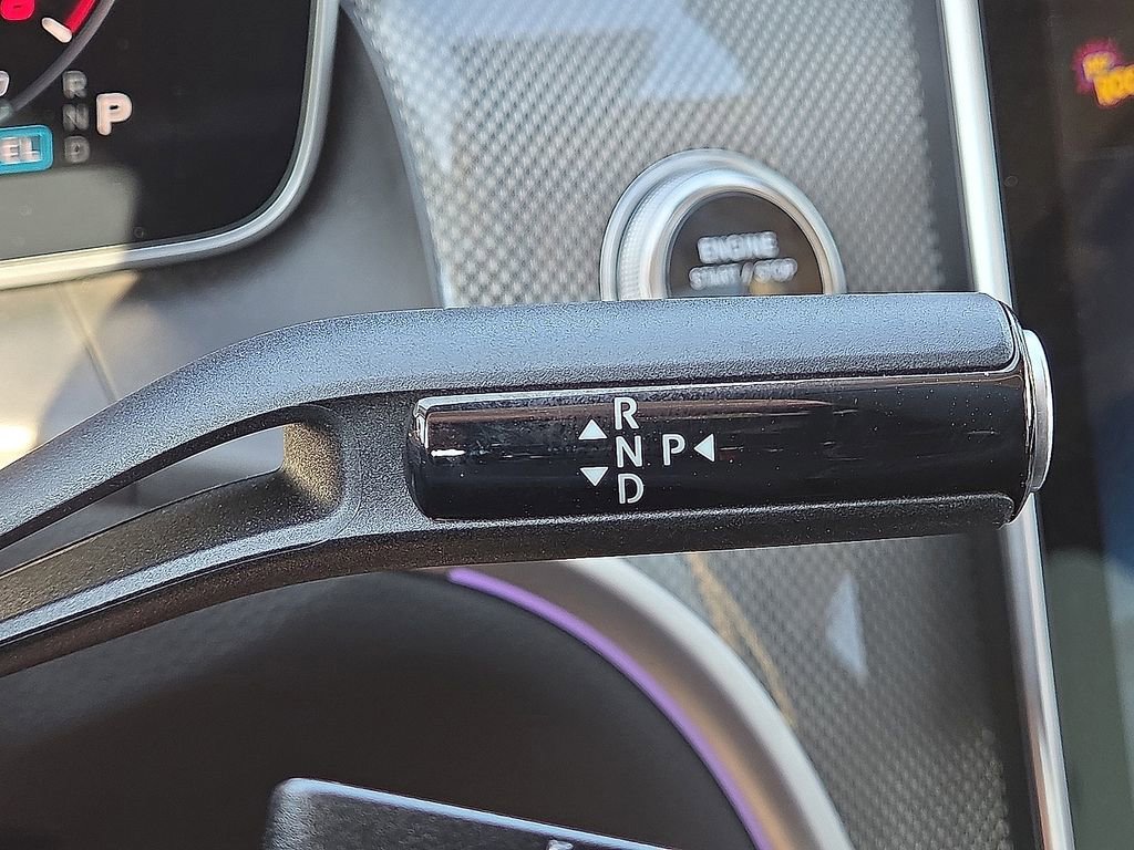 Used 2025 Mercedes-Benz GLC 350e 4MATIC image 27