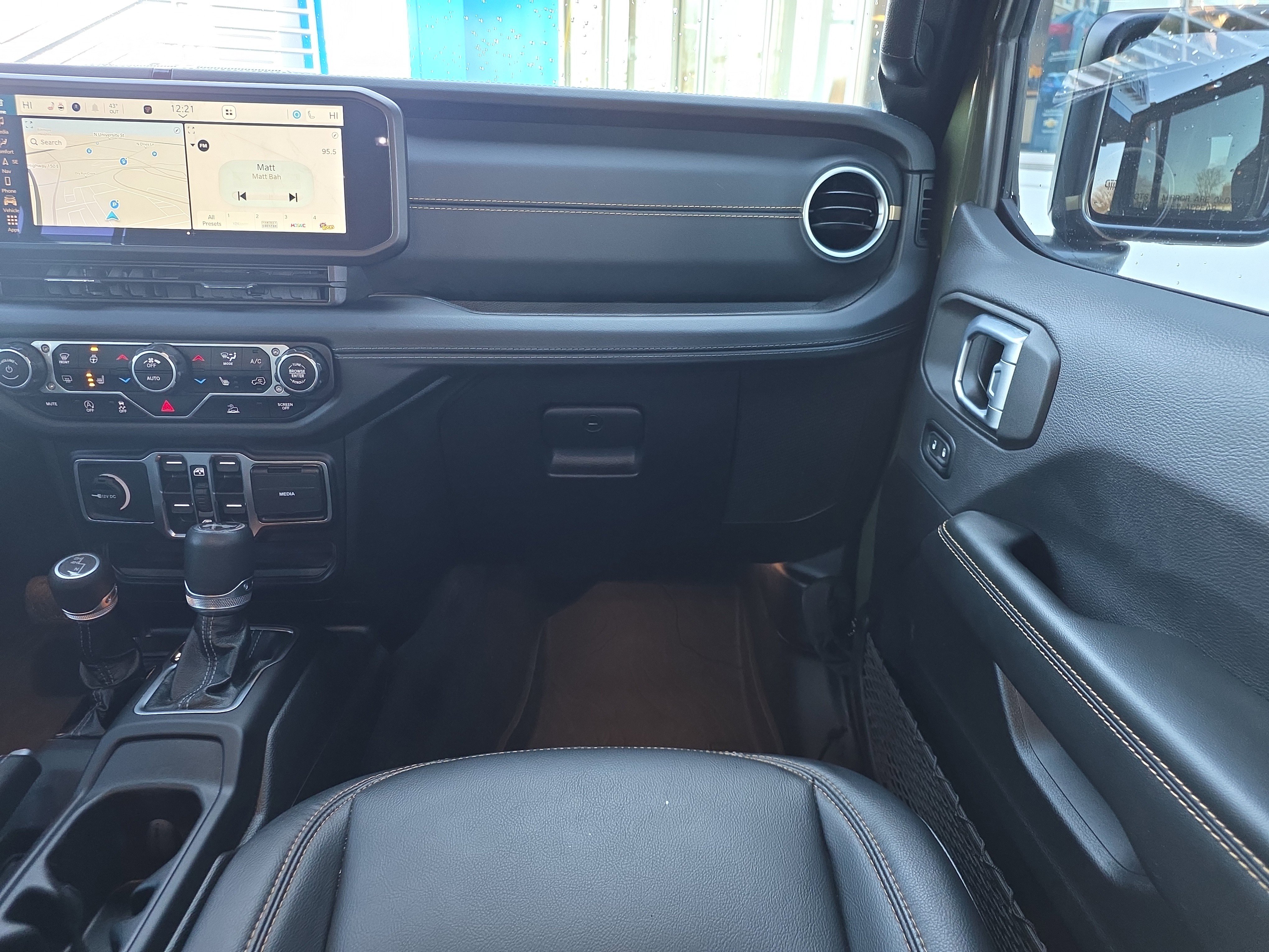 Used 2024 Jeep Wrangler Sahara w/ Technology Group image 42