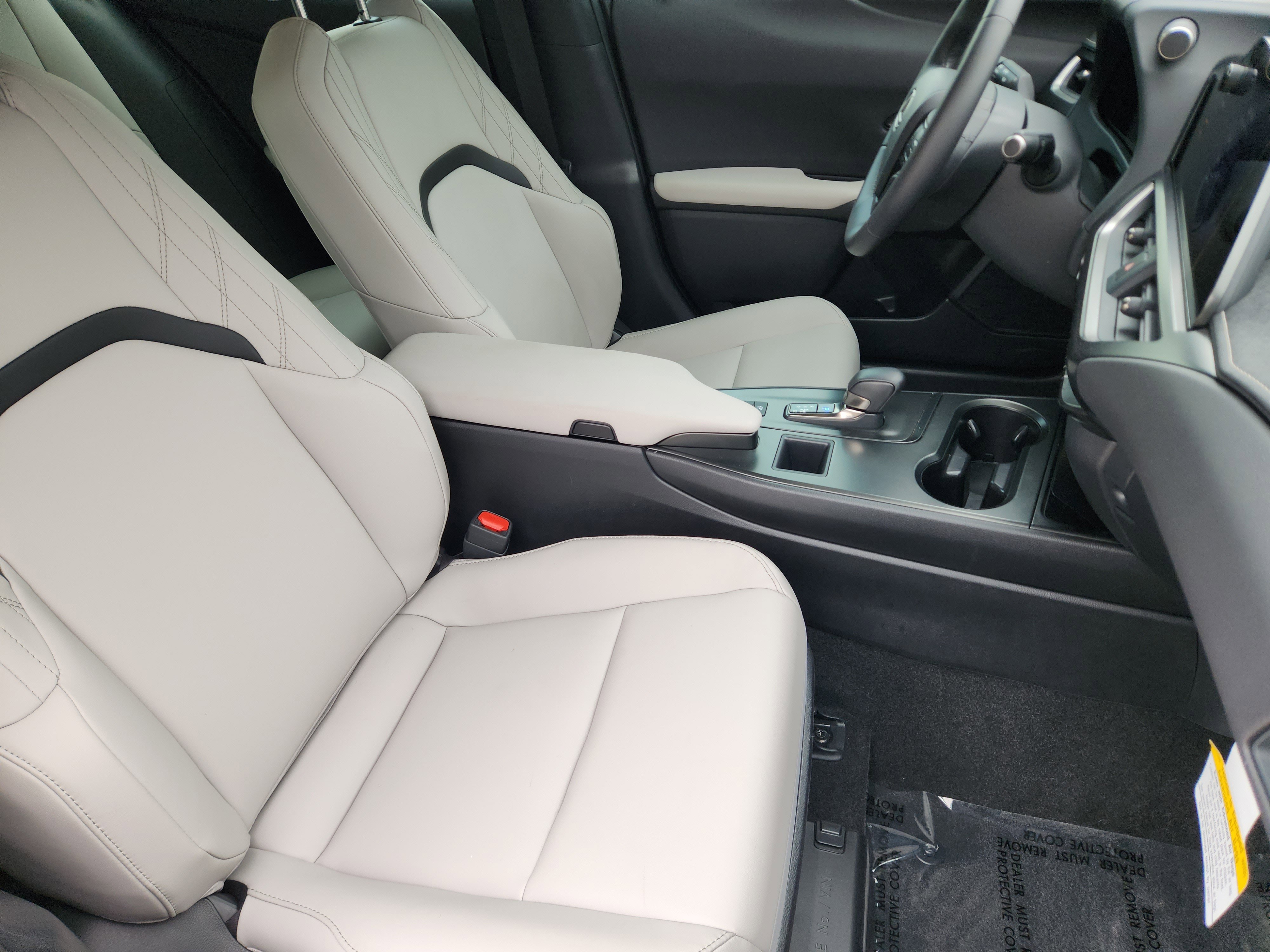 Used 2025 Lexus UX 300h FWD image 15