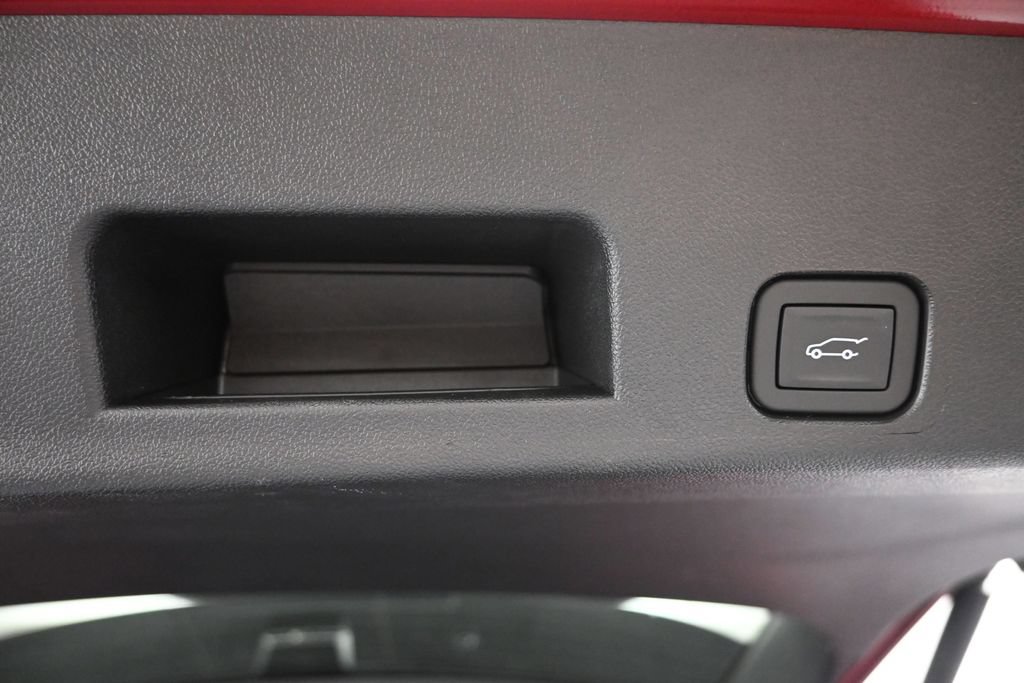 Used 2026 Chevrolet Traverse High Country AWD/4WD image 12