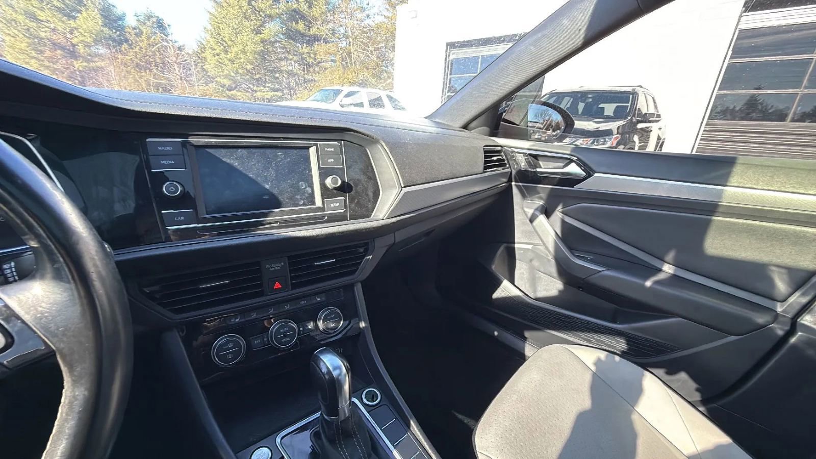 Used 2019 Volkswagen Jetta R-Line w/ R-Line Cold Weather Package image 22