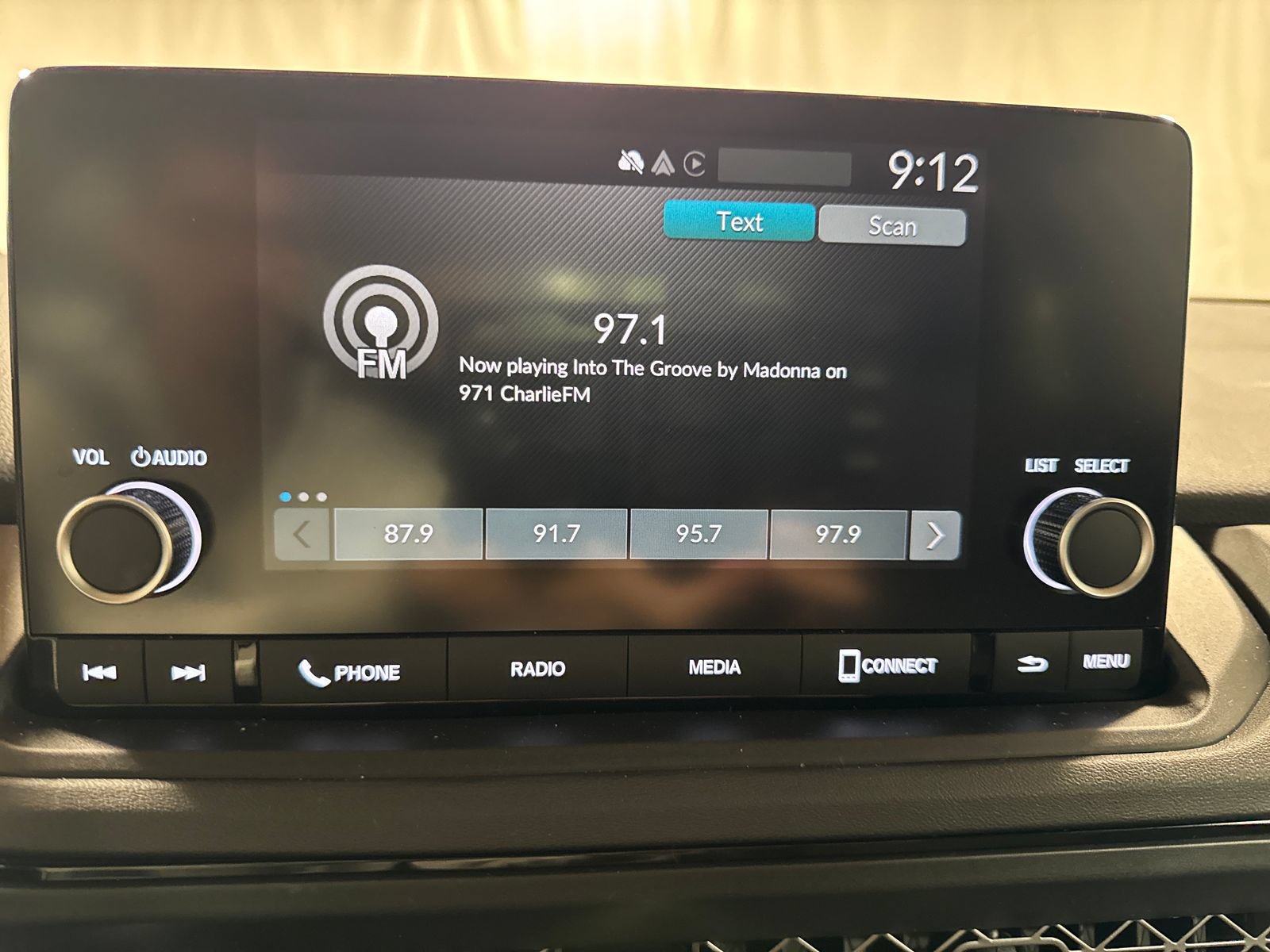 Used 2023 Honda Accord EX image 16