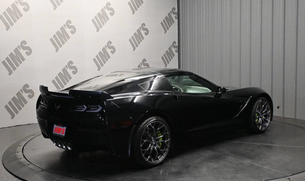 Used 2019 Chevrolet Corvette Stingray Coupe w/ Carbon Flash Badge Package RWD image 5