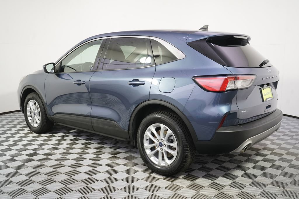 Used 2020 Ford Escape SE AWD/4WD image 3