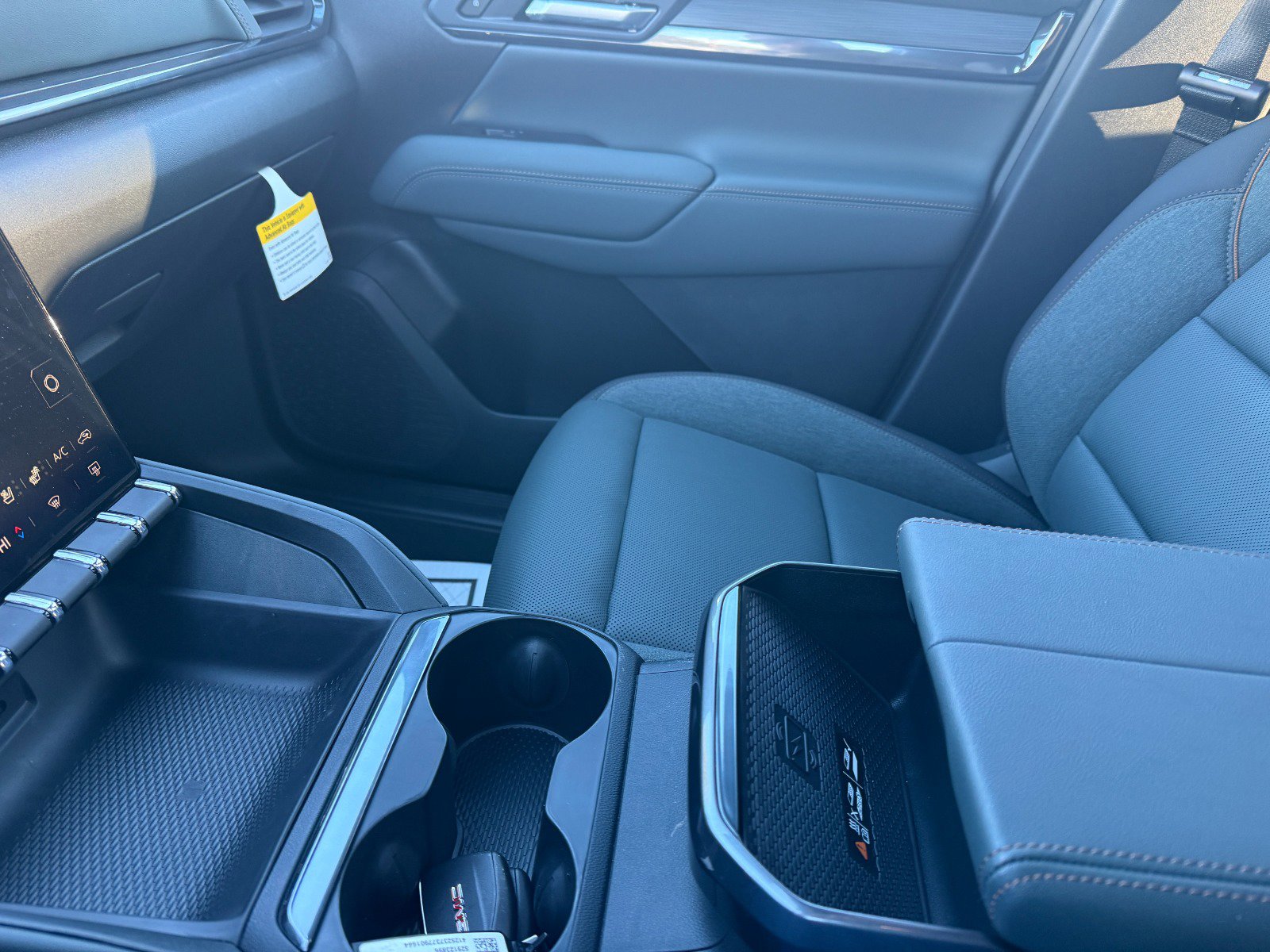 New 2026 GMC Terrain AT4 w/ Convenience Package III image 27