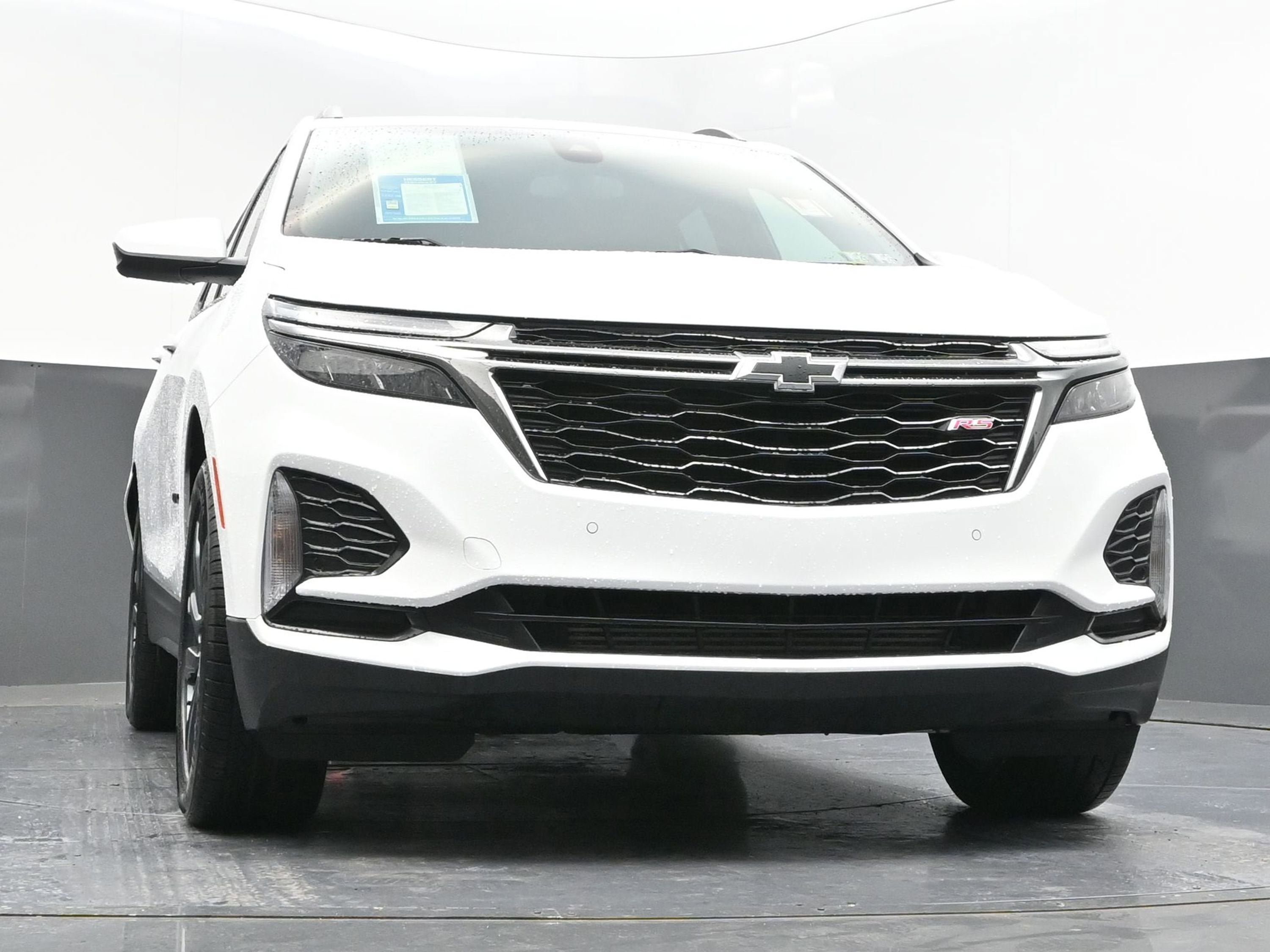 Used 2023 Chevrolet Equinox RS FWD image 37