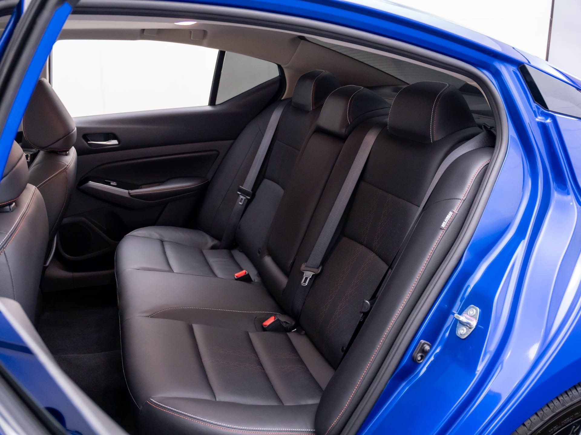 Used 2025 Nissan Altima 2.5 SR w/ SR Premium Package image 18