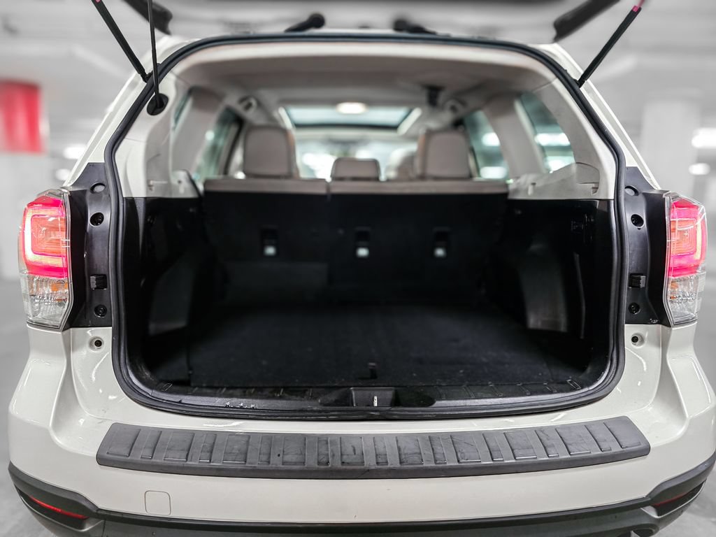 Used 2018 Subaru Forester 2.5i Limited AWD/4WD image 9