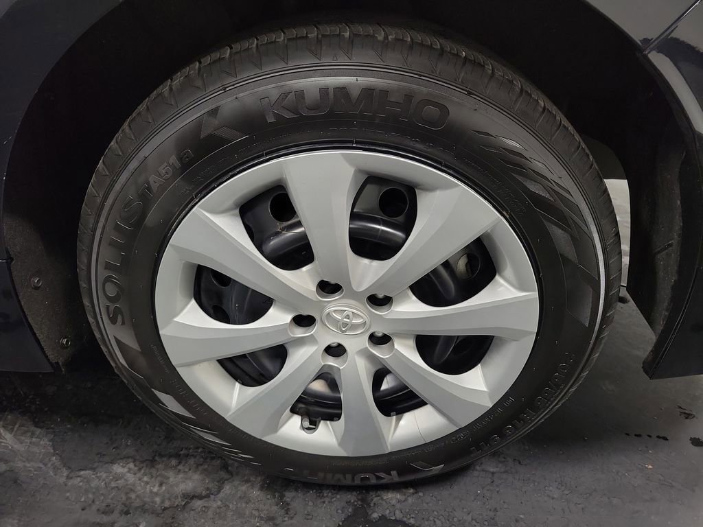 Used 2023 Toyota Corolla LE image 10