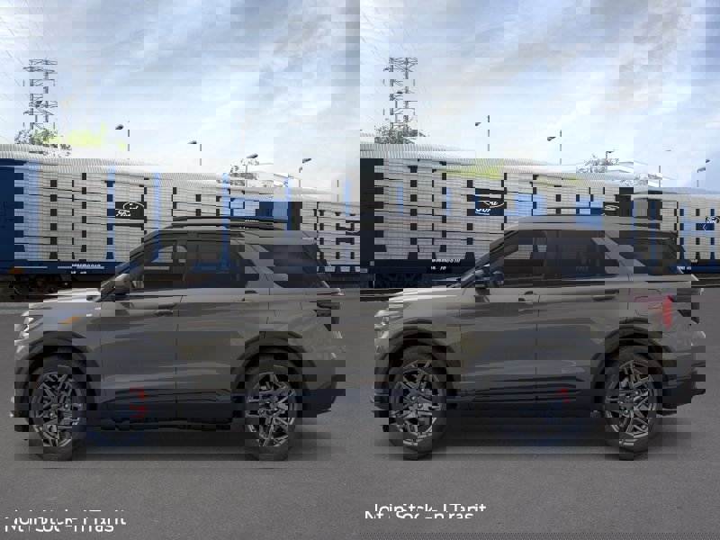 New 2026 Ford Explorer ST-Line image 3