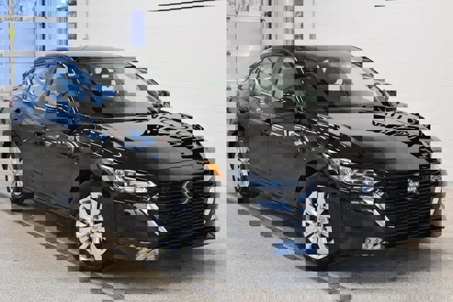 Used 2025 Nissan Sentra S video 1