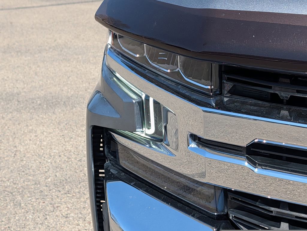 Used 2021 Chevrolet Silverado 1500 LT AWD/4WD image 3