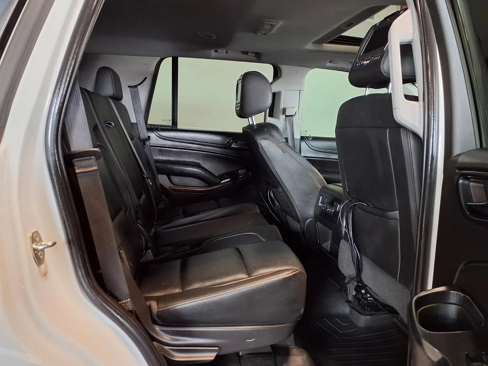 Used 2018 GMC Yukon SLT w/ Premium Edition AWD/4WD image 11