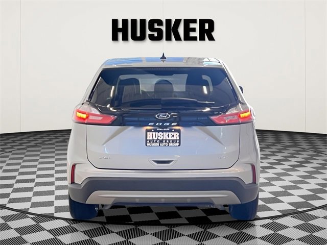 Used 2023 Ford Edge SEL image 8