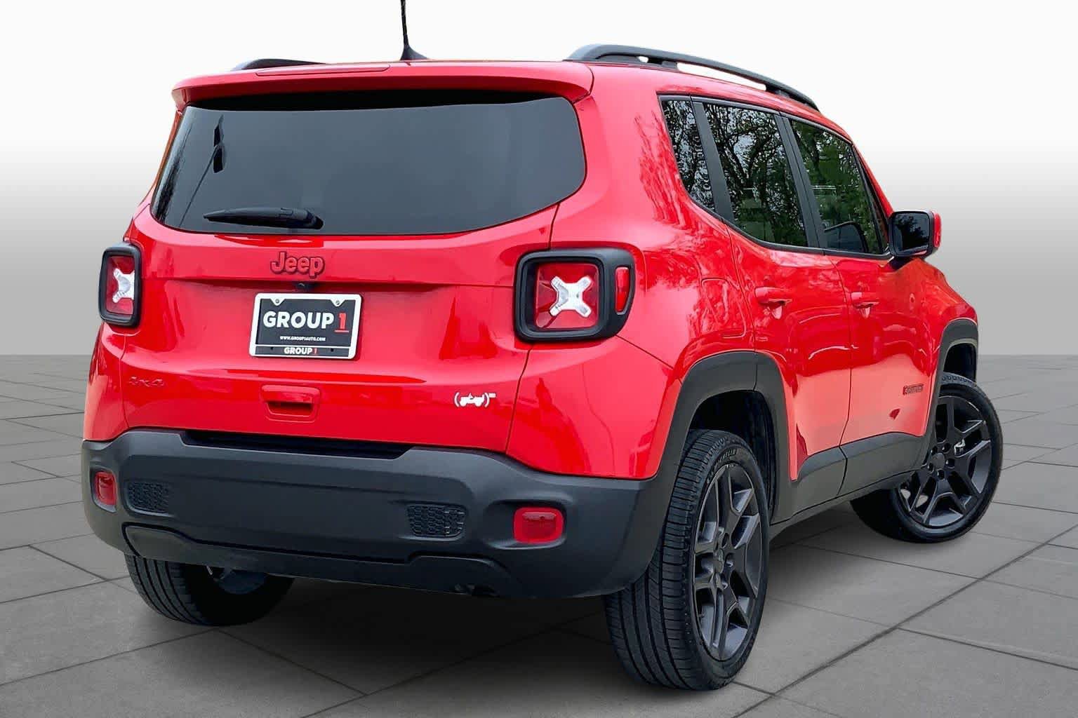 Used 2022 Jeep Renegade Latitude image 12