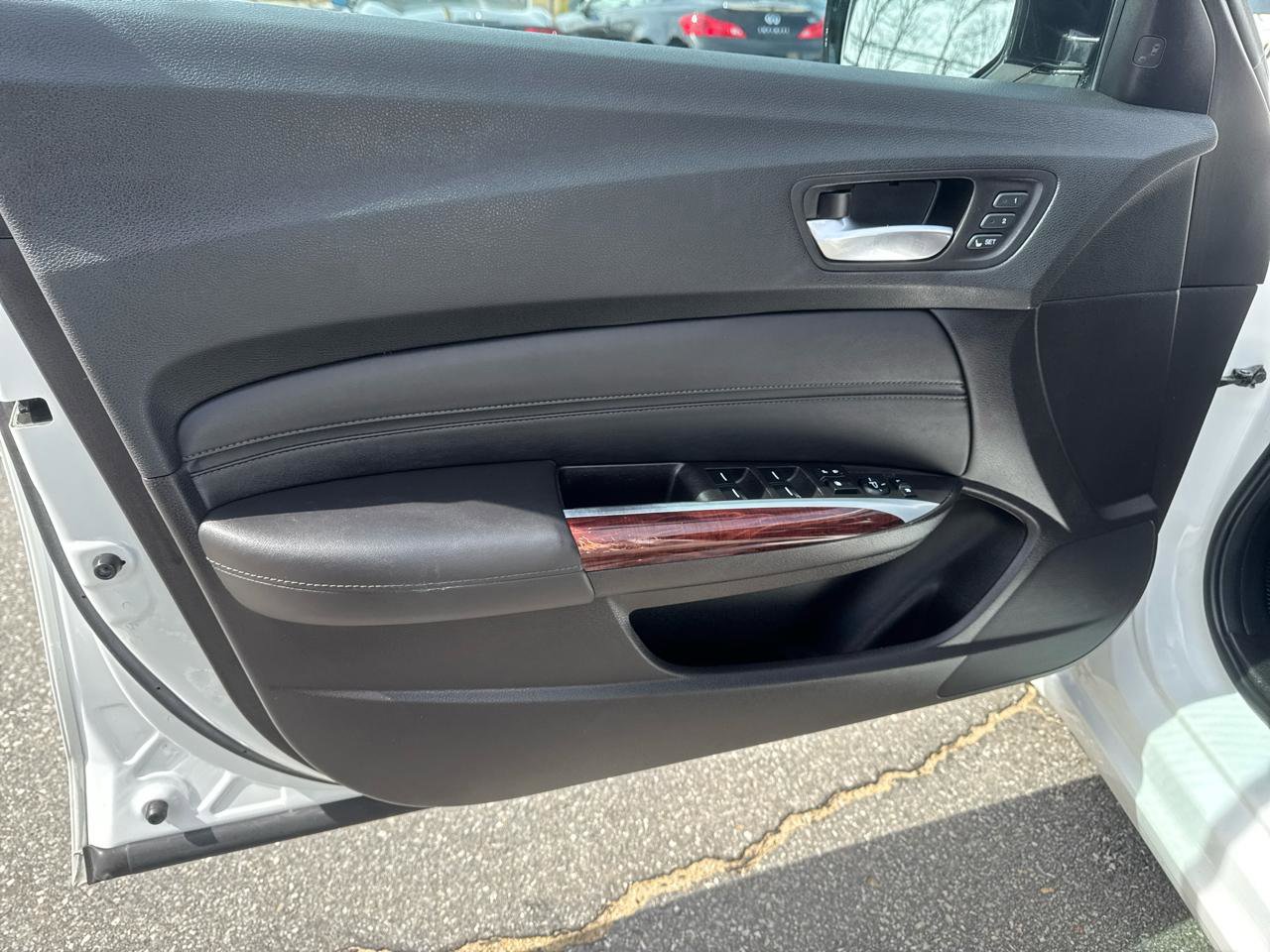 Used 2015 Acura TLX w/ Technology Package FWD image 24