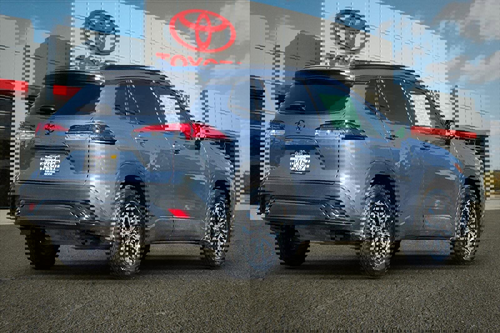 Used 2023 Toyota Corolla Cross S w/ Moonroof Package image 3