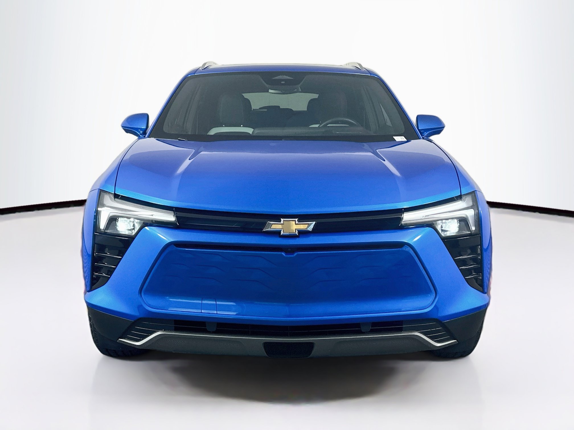 Used 2024 Chevrolet Blazer EV LT AWD/4WD image 2