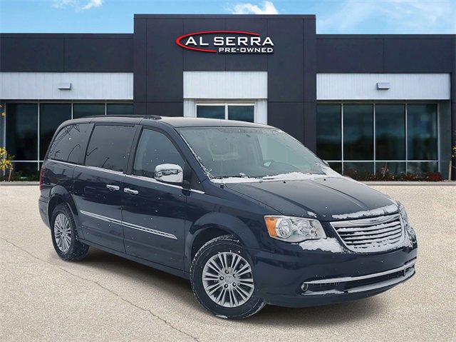 Used 2015 Chrysler Town & Country Touring-L w/ Driver Convenience Group image 1