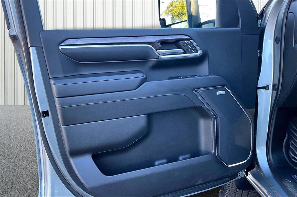 Used 2024 Chevrolet Silverado 2500 LTZ w/ LTZ Plus Package image 16