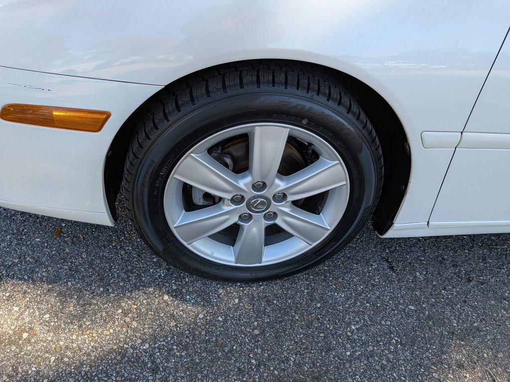 Used 2005 Lexus ES 330 image 32