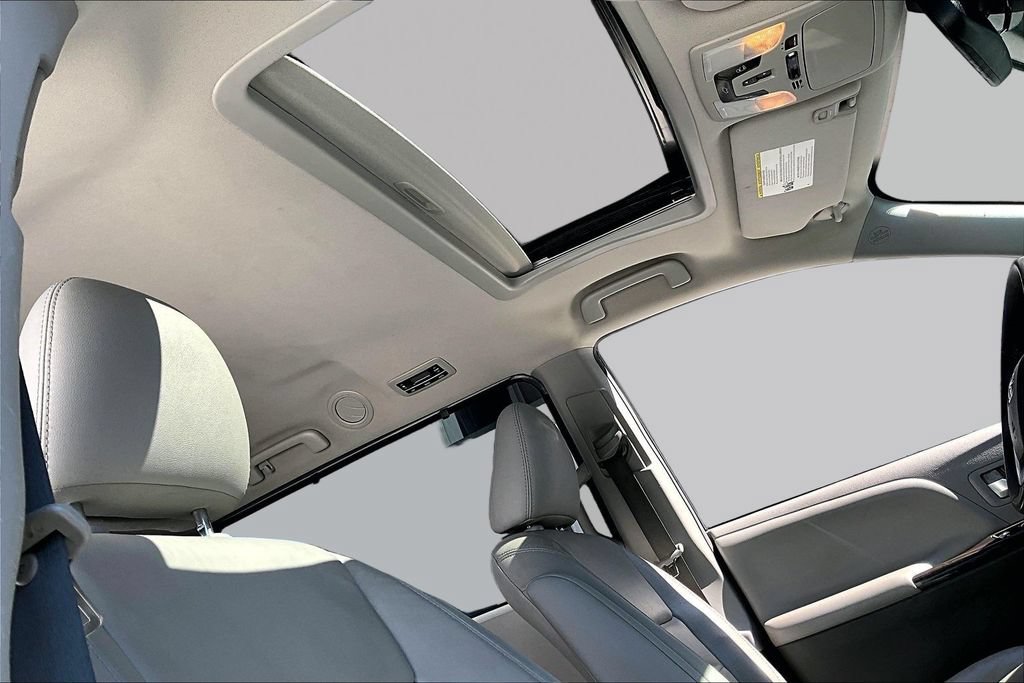 Used 2018 Toyota Sienna XLE AWD/4WD image 29