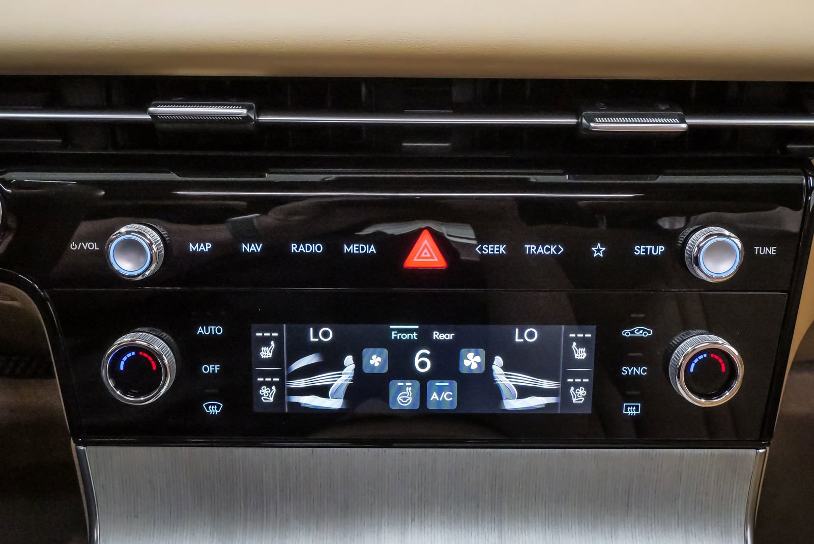 Certified 2026 Genesis G80 2.5T Advanced image 17