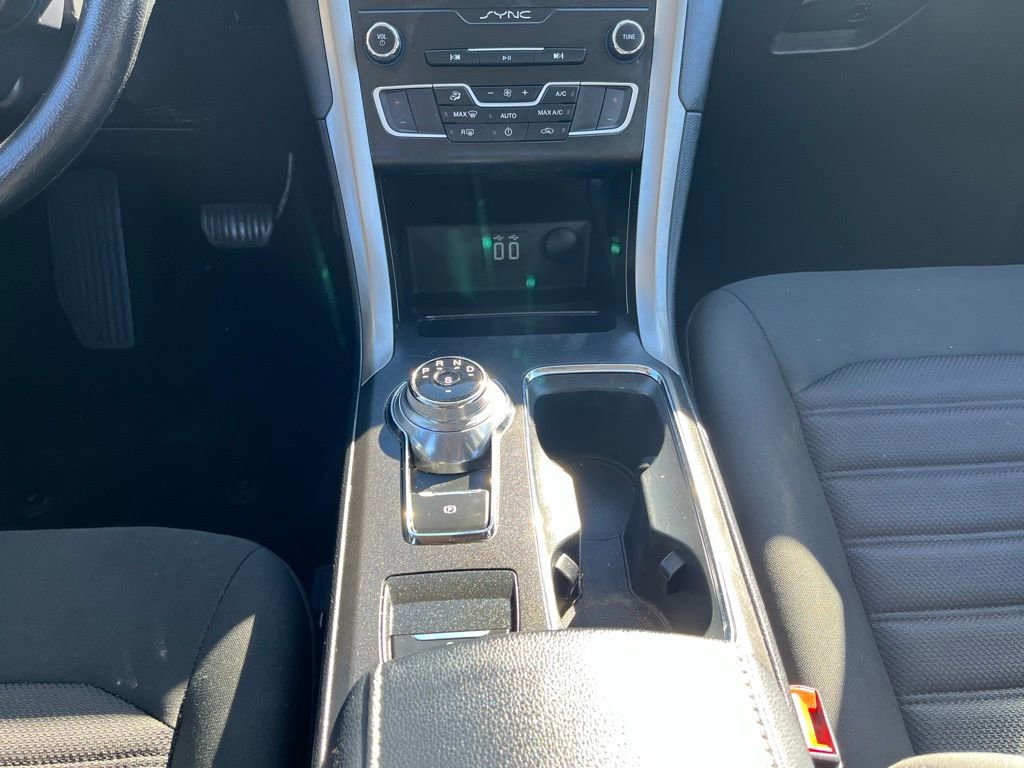 Used 2019 Ford Fusion SE image 36