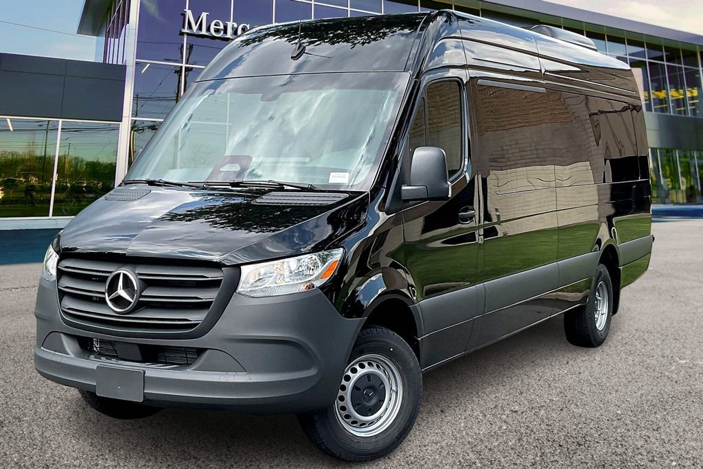 New 2025 Mercedes-Benz Sprinter 3500 image 2