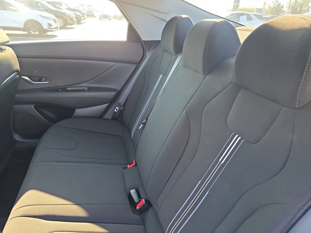 Used 2022 Hyundai Elantra SEL FWD image 27