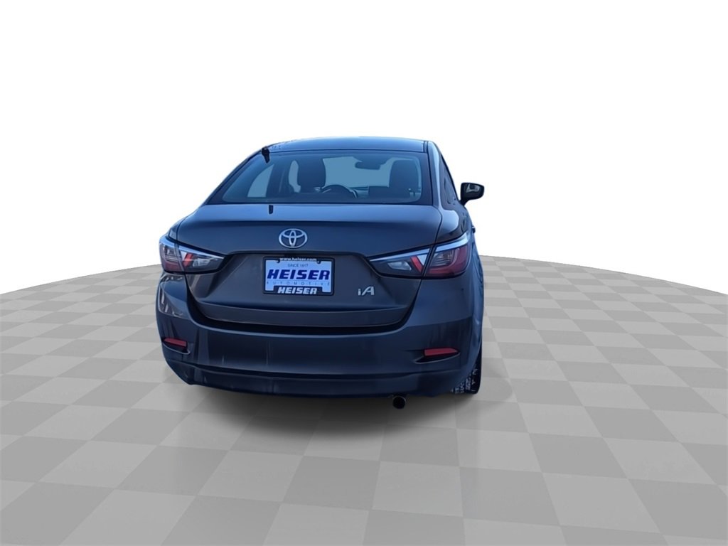 Used 2017 Toyota Yaris iA image 7